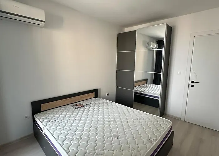 Lovely Stylish Brand New Flat *