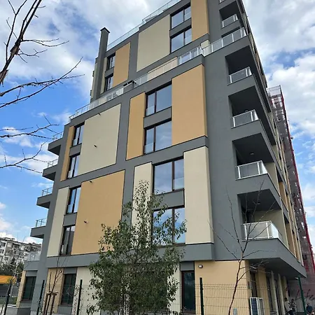 Lovely Stylish Brand New Flat *