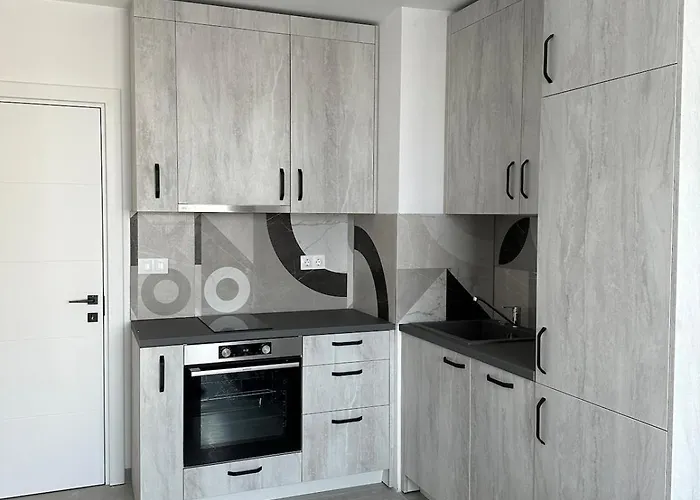 Lovely Stylish Brand New Flat *